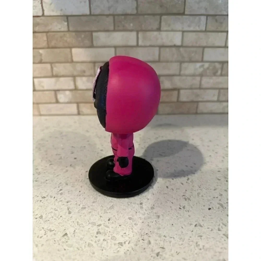 Squid game guard figure  sg‎